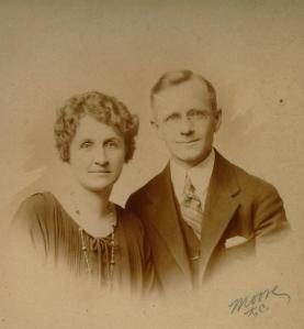 Delia&RoyChaney.1910